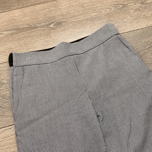 Aritzia dress pants with elastic waist, size 0 - Picture 2 of 4